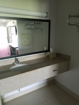 Standard Room, 2 Double Beds, Non Smoking
