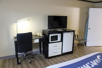Standard Room, 2 Queen Beds, Accessible, Non Smoking (Mobility)
