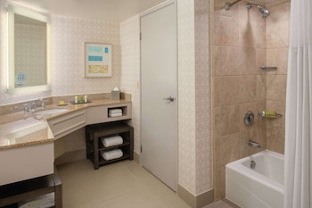Deluxe Room, 2 Queen Beds