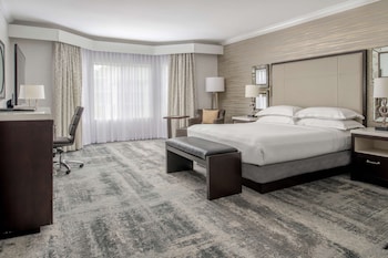 Suite, 1 King Bed, Non Smoking