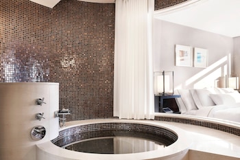 Premium Suite, 1 King Bed