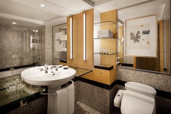 Deluxe Room, 2 Twin Beds, Pool Access, City View (Pool Access)
