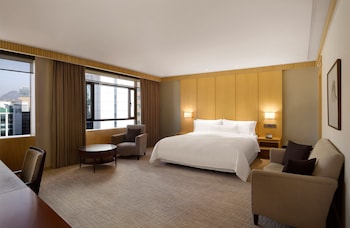 Junior Suite, 1 King Bed, City View