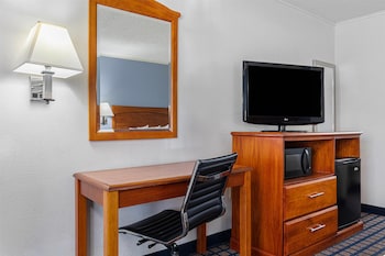 Standard Room, 2 Double Beds, Smoking, Refrigerator & Microwave