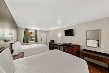 Room, 2 Queen Beds, Smoking