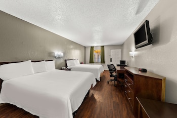 Room, 2 Queen Beds, Smoking