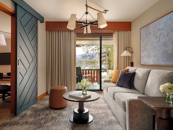 One Bedroom Suite Lake view King