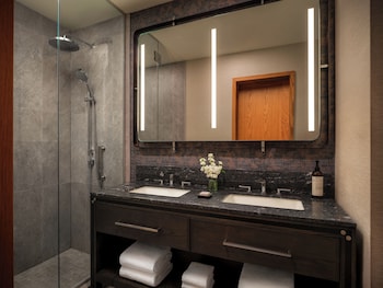 Bayview Junior Suite King