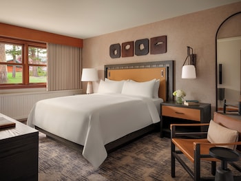 Deluxe Room, 1 King Bed (Premier)