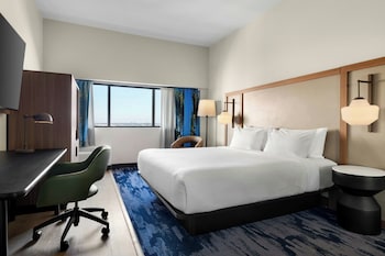 Room, 1 King Bed, Accessible Bathtub