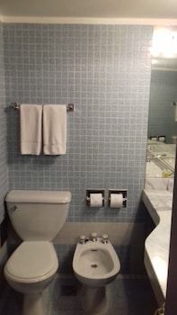 Classic Room, 3 Twin Beds (Pool Access)