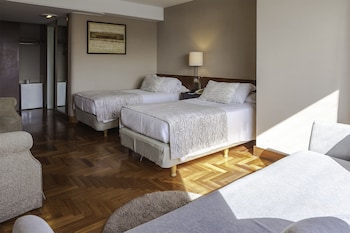 Room, 2 Twin Beds (Pool Access)