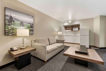 Family Suite, 1 King Bed with Sofa bed, Non Smoking