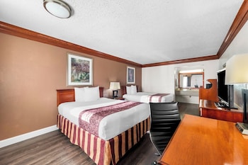 Room, 2 Queen Beds, Non Smoking