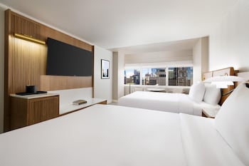 Room, 1 King Bed, City View