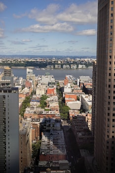 Room, 1 King Bed, City View