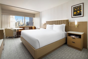 Room, 1 King Bed (Times Square View)