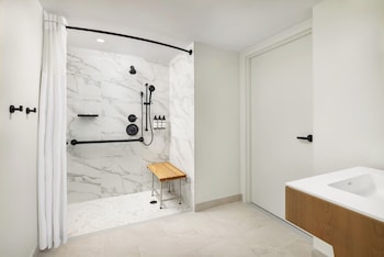 Room, 1 King Bed, Roll-in Shower