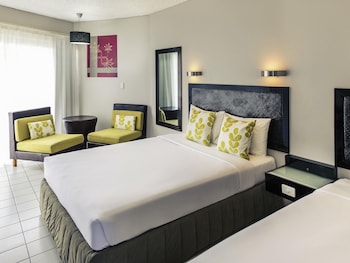 Deluxe Room, Multiple Beds