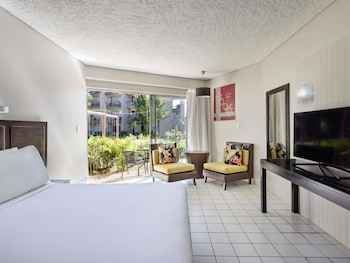 Deluxe Room, 1 King Bed