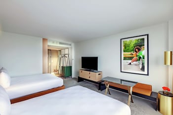 Room, 2 Queen Beds, Accessible, Bathtub (Hearing & Mobility)