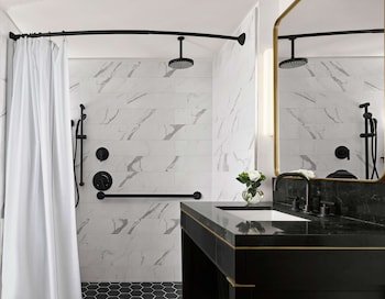 Room, 1 King Bed, Accessible (Mobility & Hearing, Roll-in Shower)