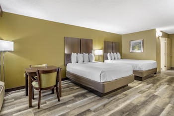 Standard Room, 2 Queen Beds, Accessible, Bathtub