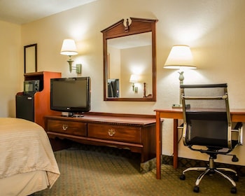 Standard Room, 1 King Bed, Smoking