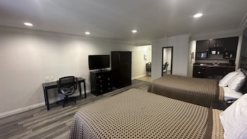 Deluxe Room, 2 Queen Beds