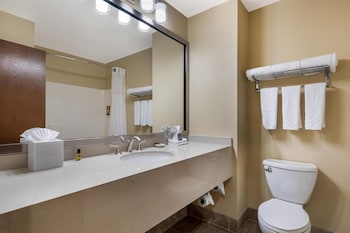 Standard Room, 1 Queen Bed, Refrigerator, Golf View