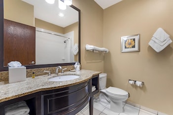 Standard Room, 2 Queen Beds, Refrigerator, Golf View