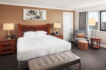 Junior Suite, 1 King Bed, Kitchen