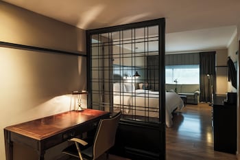 Executive Room, 1 Queen Bed