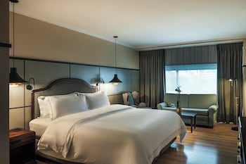 Executive Room, 1 Queen Bed