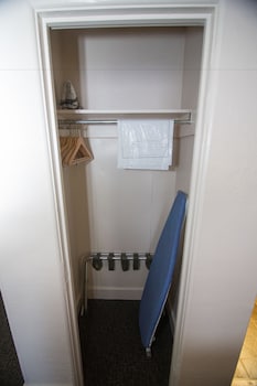 Standard, One Queen and One Single Bed, Non-Smoking