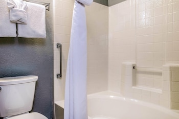 Suite, 1 King Bed, Non Smoking, Hot Tub