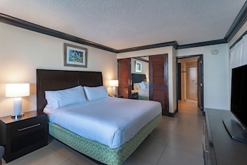 One bedroom Suite Ocean Front