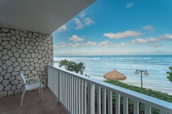 One bedroom Suite Ocean Front