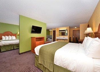 Suite, Multiple Beds, Accessible, Non Smoking
