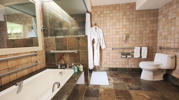 Superior Room, 1 King Bed, Mobility Accessible
