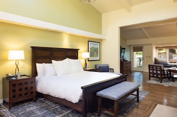 Premier Suite, 1 King Bed, Mobility Accessible (Bungalow)