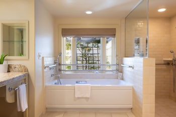 Suite, 2 Queen Beds, Mobility Accessible (Bungalow)