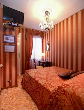 Classic Single Room
