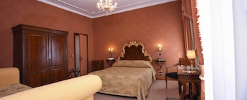 Classic Quadruple Room