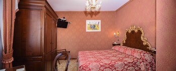 Classic Double or Twin Room