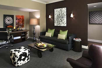 Luxury Suite