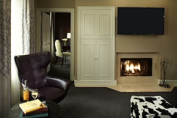 Luxury Suite