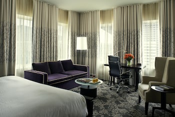 Studio Suite, 1 King Bed, Corner