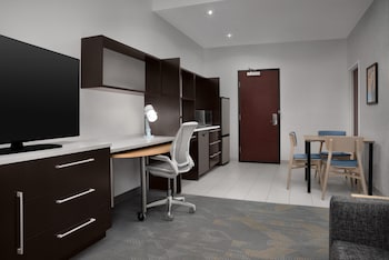 Suite, 1 King Bed, Accessible, Non Smoking (Roll In Shower)