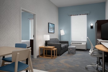 Suite, 1 King Bed, Accessible, Non Smoking (Roll In Shower)